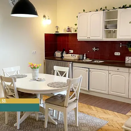 Little Americas Music Academy Apts. Apartamento *