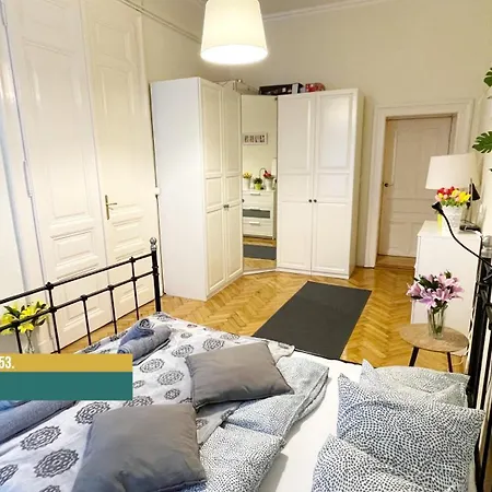 Little Americas Music Academy Apts. Apartamento *
