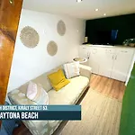 Little Americas Music Academy Apartment Budapest